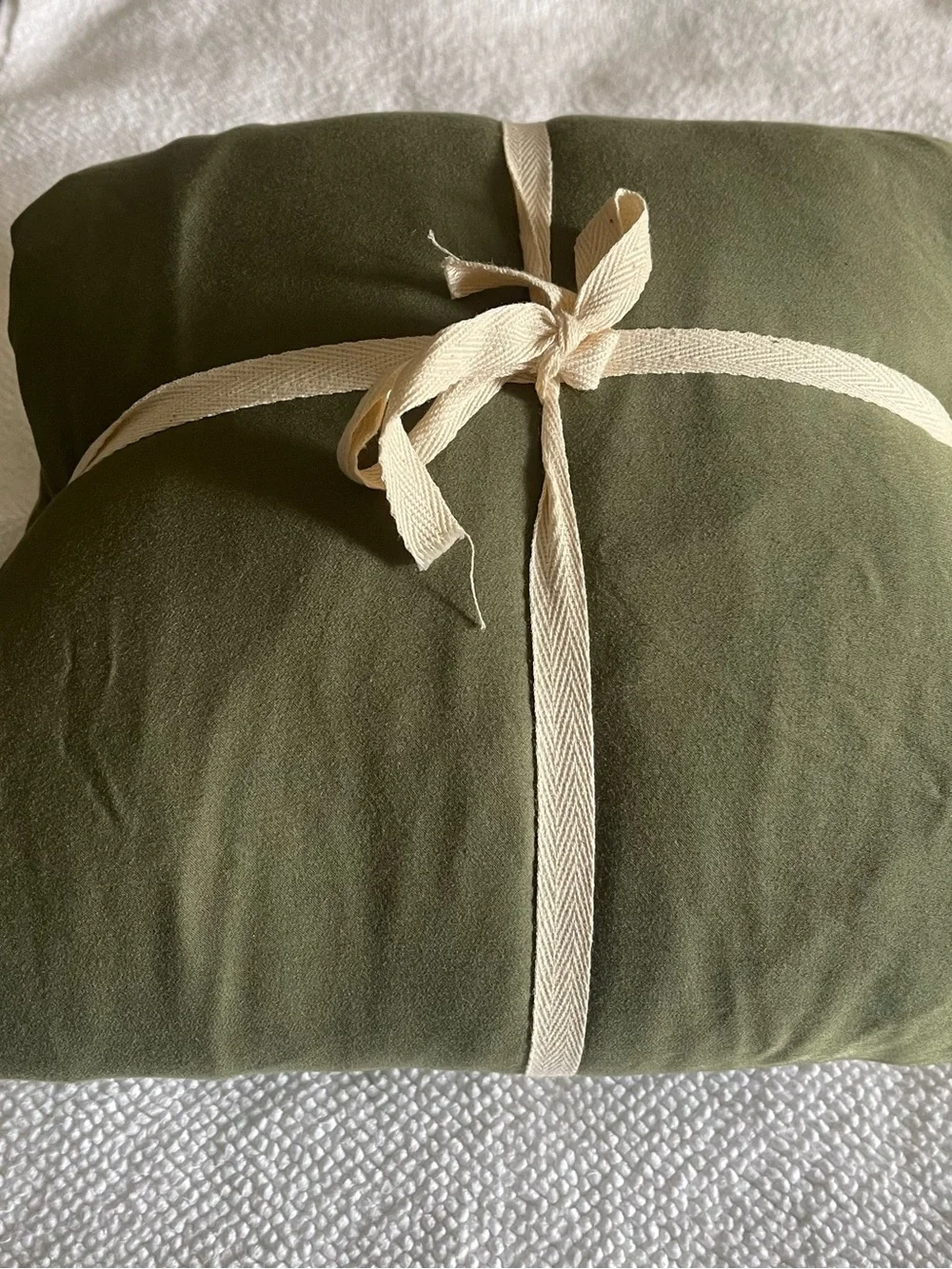 Quince Organic 4 Piece Bamboo Sheet Set, King (Olive)